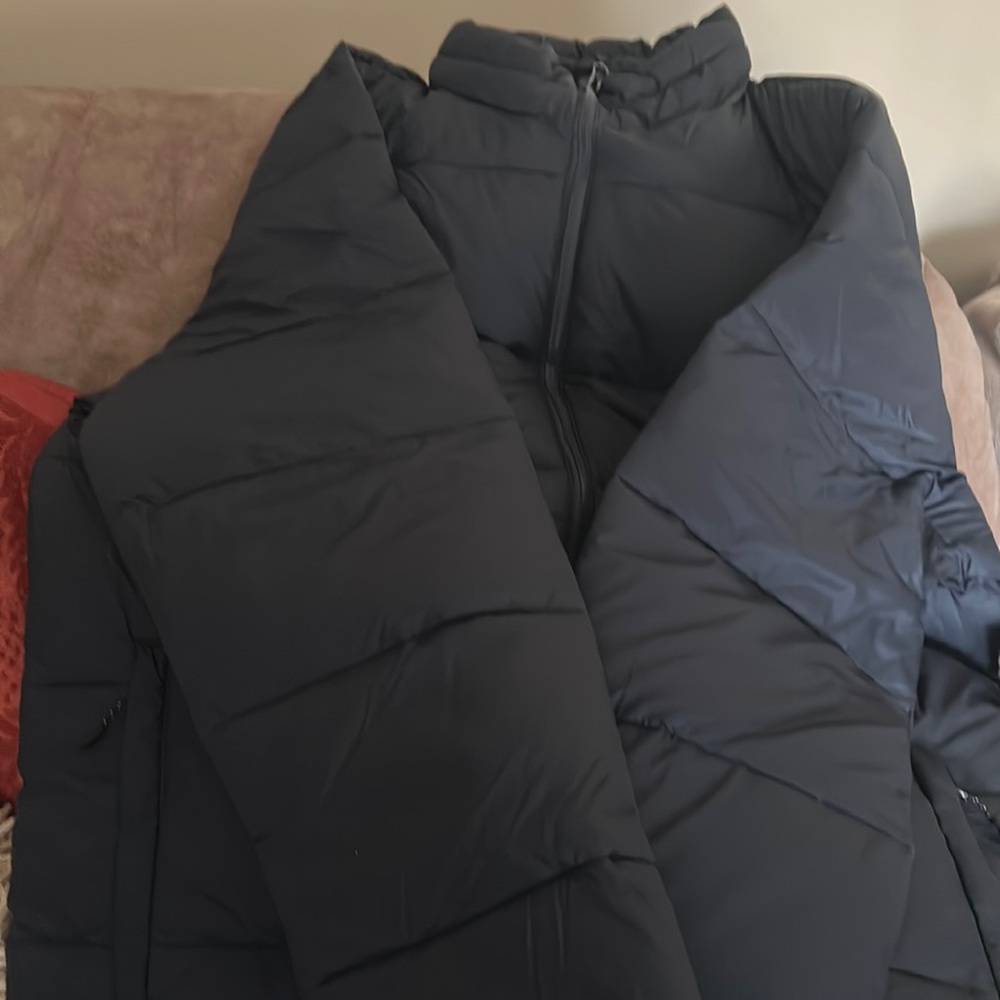 New blue Swiss tech light puffer